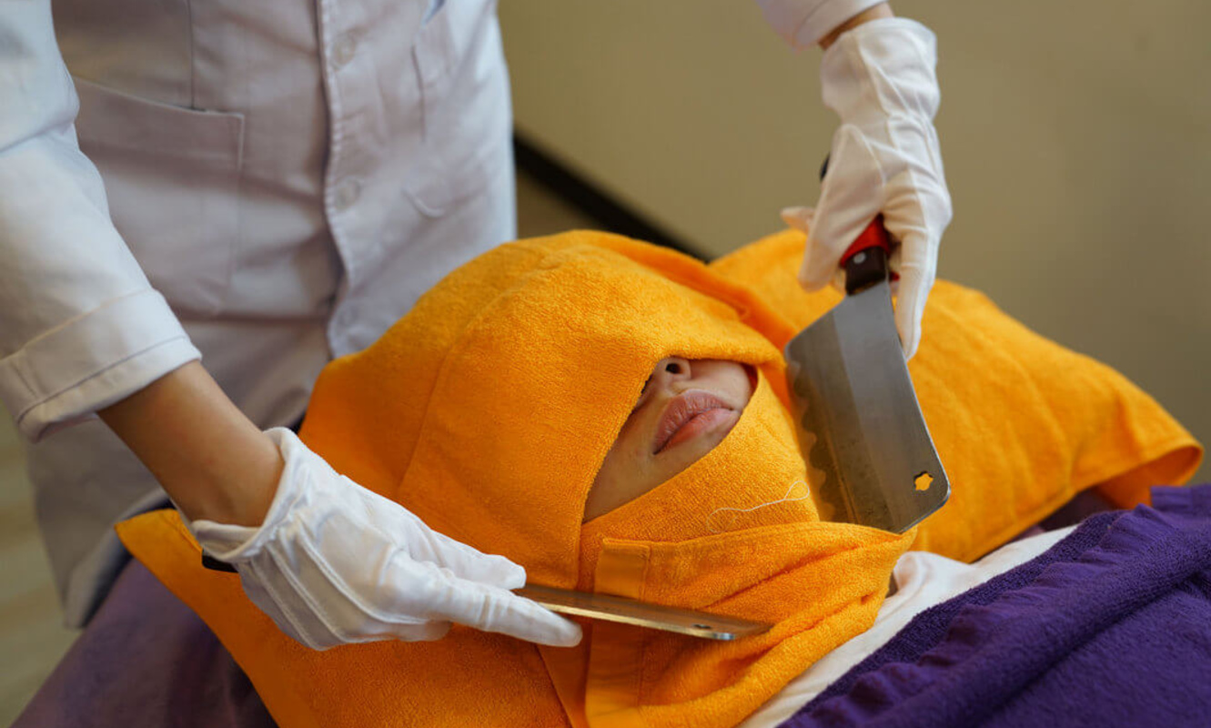 фото: Дао Ляо - массаж ножами